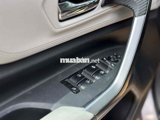Toyota Veloz Cross Top 1.5CVT 2023 Bạc Tím