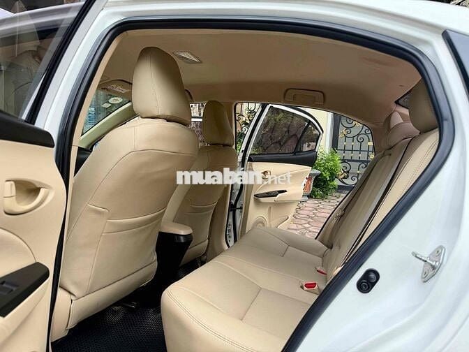 Toyota Vios 2020 1.5E CVT Trắng Tự động