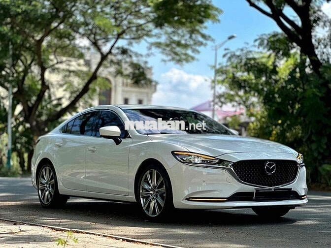 Mazda 6 2023 2.0 Premium TCCC Trắng 26.000Km