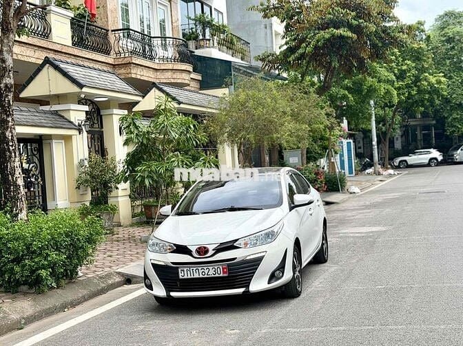 Toyota Vios 2020 1.5E CVT Trắng Tự động