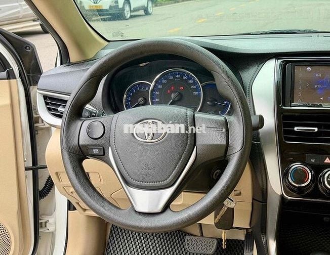 Toyota Vios 2020 1.5E CVT Trắng Tự động