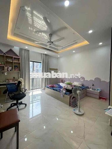 NHÀ ĐẸP 3 TẦNG — BÌNH TRỊ ĐÔNG HƯƠNG LỘ 2 DS 6D 95M2 • 5M x 19M : Tây