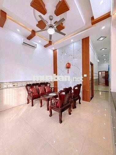 Nhà mới 2 phòng 2 máy lạnh hẻm Nguyễn Văn Linh