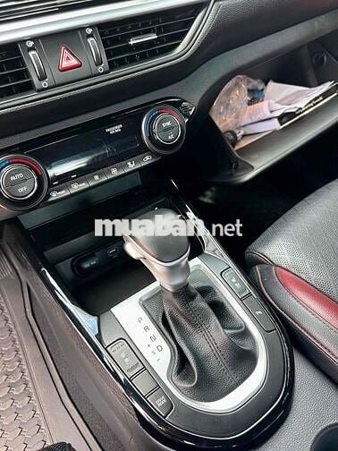 Kia K3 Premium 1.6 Tự động 2024 Trắng
