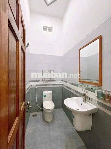 Nhà mới 2 phòng 2 máy lạnh hẻm Nguyễn Văn Linh