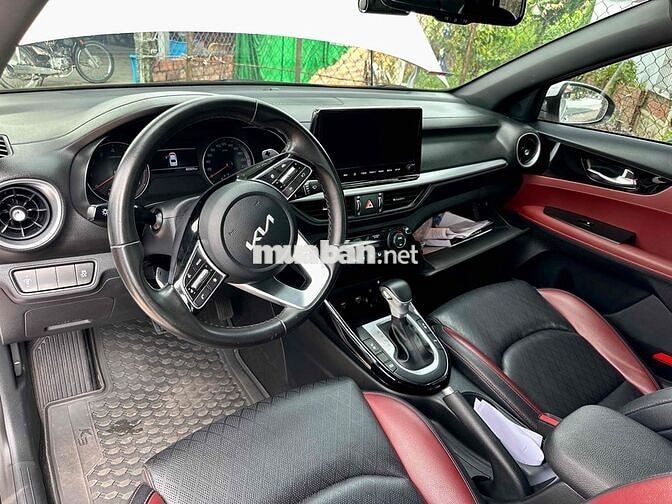 Kia K3 Premium 1.6 Tự động 2024 Trắng
