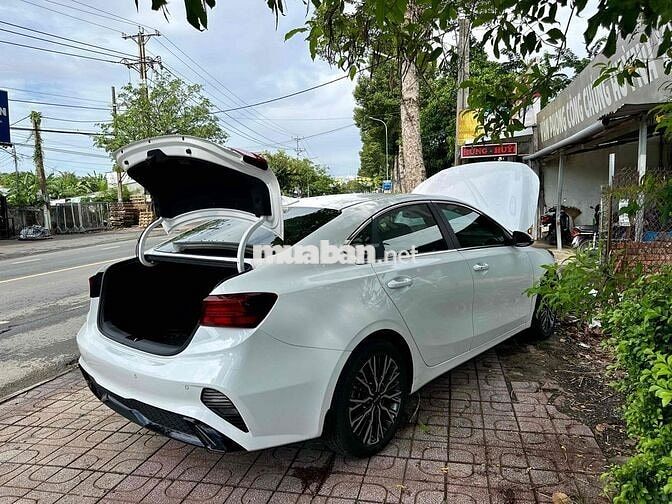 Kia K3 Premium 1.6 Tự động 2024 Trắng