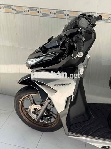 Vario 125 2024 Bạc Porsche 8000 km bstp chính chủ