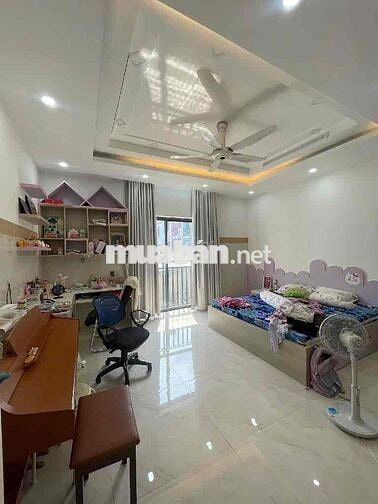NHÀ ĐẸP 3 TẦNG — BÌNH TRỊ ĐÔNG HƯƠNG LỘ 2 DS 6D 95M2 • 5M x 19M : Tây