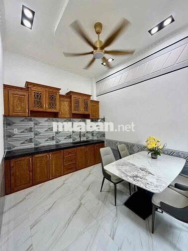 Nhà trệt lầu có nội thất hẻm 387 Trần Nam Phú