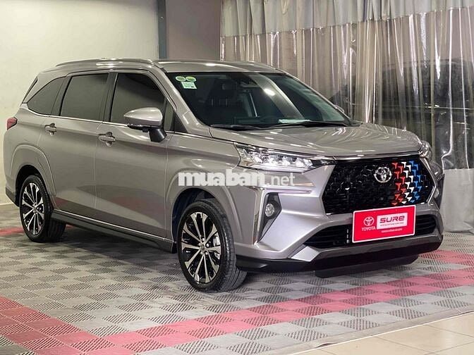 Toyota Veloz Cross Top 2025 Bạc Tím 31.000KM