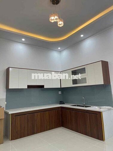 cần bán gấp căn nhà nằm trong KDC Lavender, sổ riêng thổ cư hỗ trợ vay