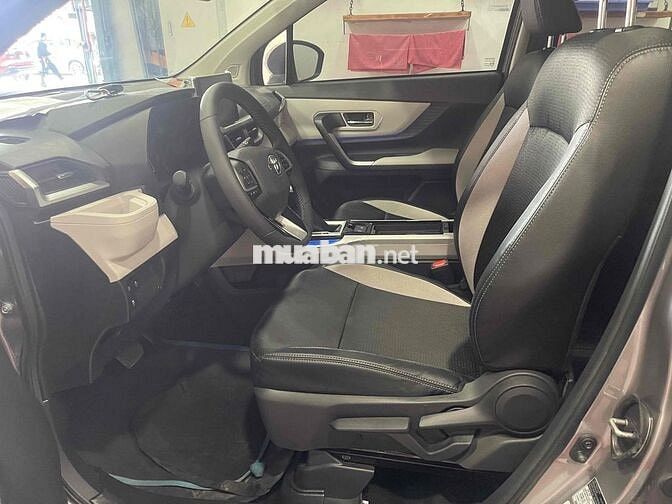 Toyota Veloz Cross Top 2025 Bạc Tím 31.000KM