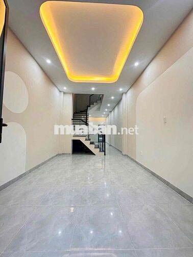 Nhà 2 lầu mới 4pn full máy lạnh Hẻm 54 Hùng Vương