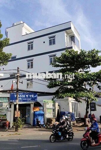 Cho thuê toà nhà 3 lầu 8 phòng mặt tiền 3/2