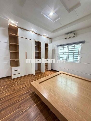 Nhà 2 lầu rộng có nội thất KdC Hồng Phát