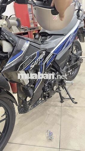 Suzuki Satria F150 Đen xanh 6 cấp