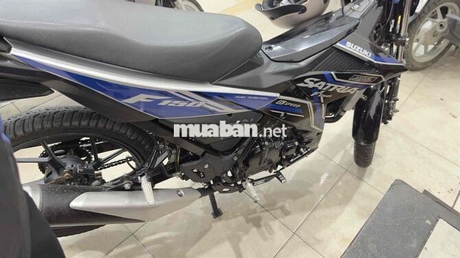Suzuki Satria F150 Đen xanh 6 cấp