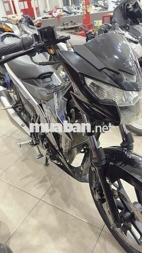 Suzuki Satria F150 Đen xanh 6 cấp