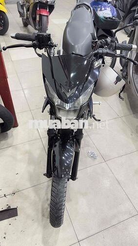 Suzuki Satria F150 Đen xanh 6 cấp