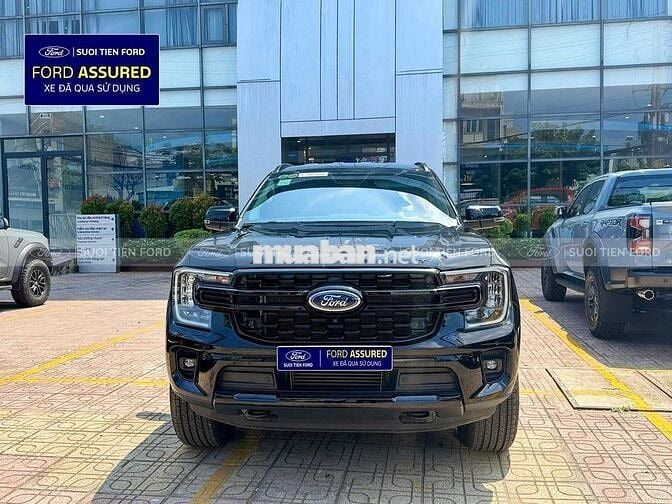 Ford Everest Sport 2025 Đen 9.000km Thái Lan