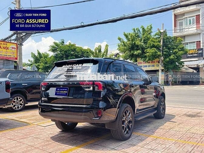 Ford Everest Sport 2025 Đen 9.000km Thái Lan