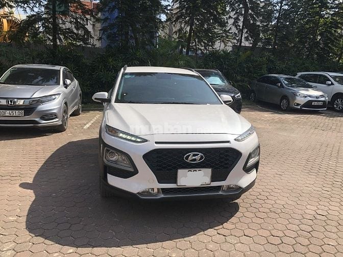 Mình Bán xe Huyndai Kona 2020, AT, mâu trắng đi 3,5 v 