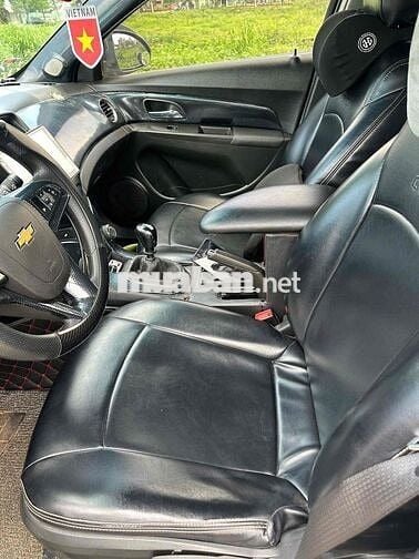 Chevrolet Cruze LT 2016 Số sàn Xăng Trắng