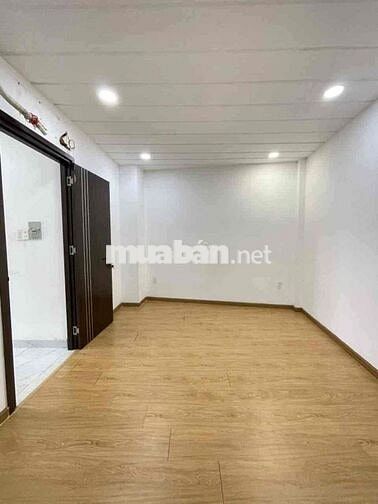 hẻm xe hơi , chiều ngang nhà 5m , miễn tiếp môi giới