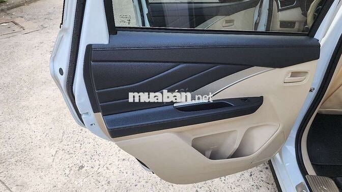 Mitsubishi Xpander 1.5 đời 2018 số sàn trắng