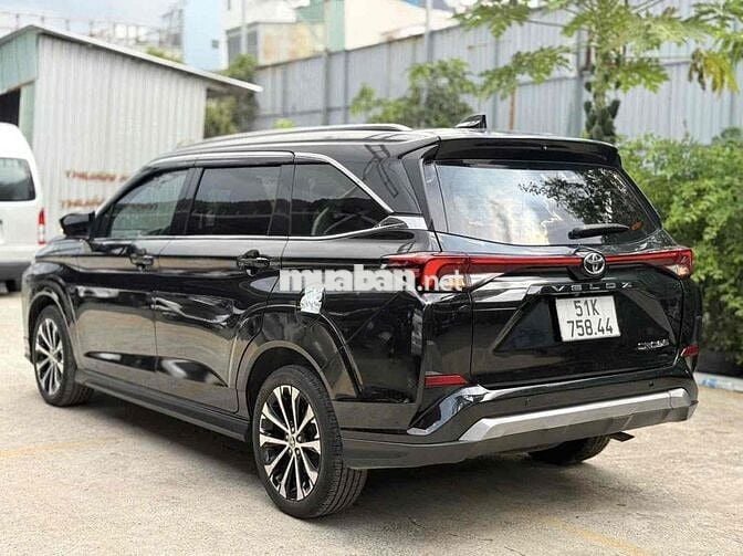 Toyota Veloz Cross Top 1.5CVT 2023 Đen 73000km