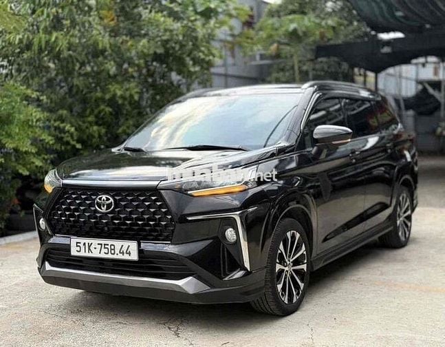 Toyota Veloz Cross Top 1.5CVT 2023 Đen 73000km