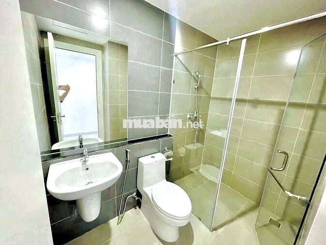 Căn hộ 2PN, trung tâm thành phố cách bãi tắm biển 350m, 17tr/th