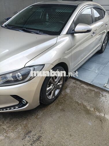 Hyundai Elantra 2019 AT full option Vàng cát