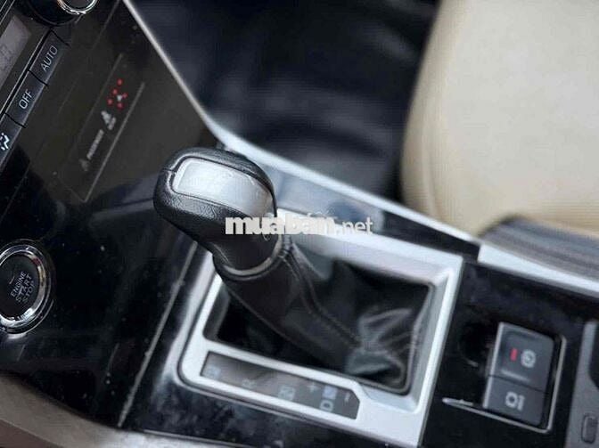 Toyota Veloz Cross Top 1.5CVT 2023 Đen 73000km