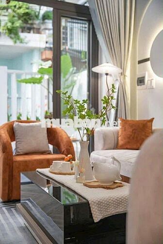 NHÀ NGUYÊN CĂN MỚI NẰM Ở TRUNG TÂM THÀNH PHỐ