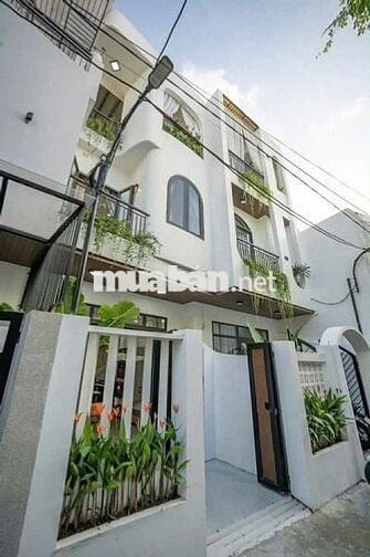 NHÀ NGUYÊN CĂN MỚI NẰM Ở TRUNG TÂM THÀNH PHỐ