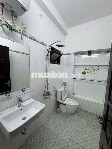 cho thuê nhà 3tầng Trưng Nữ Vương gần Ng Hữu Thọ, gần Sân bay