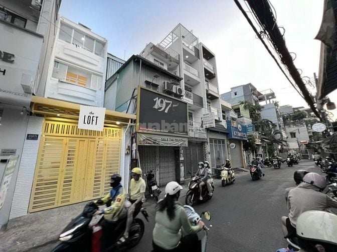 Lối đi riêng, MB 3.5x14m [Gara 5m+Trệt 9m+Toilet]. DT~50m2.