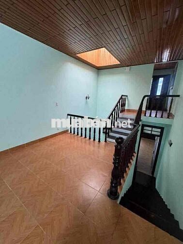 cho thuê nhà 3tầng Trưng Nữ Vương gần Ng Hữu Thọ, gần Sân bay