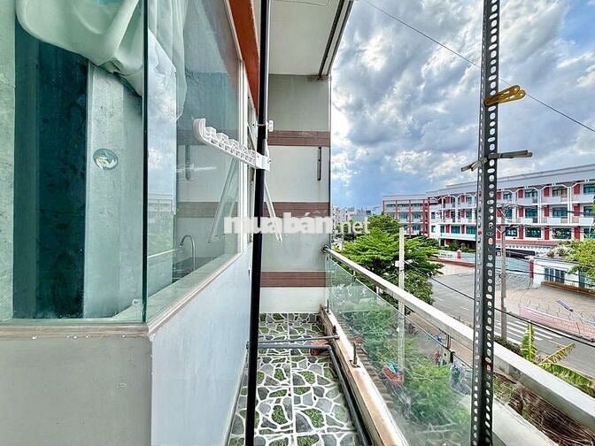Phòng sẵn full nội thất, view công viên gần ĐH Văn Hiến, Công Thương