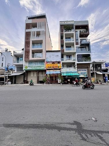 Nhà mặt tiền Phạm Văn Bạch, 5X13M, chỉ 11 Tỉ 400tr