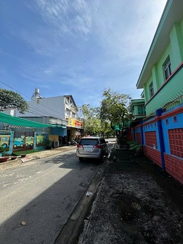 Bán nhanh đất nền 100m2 , đường 49 , KDC 10 ha  