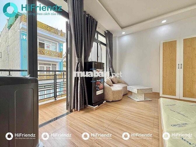 STUDIO BAN CÔNG - CỬA SỔ - NGAY CHỢ HOÀNG HOA THÁM - FULL NT ĐẸP
