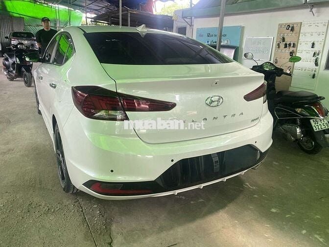 Hyundai Elantra 1.6 Turbo 2022 Trắng 88.000km