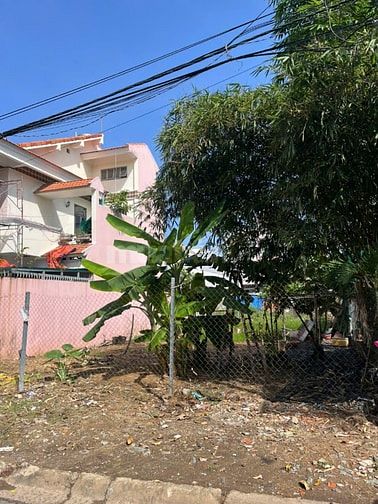 Bán nhanh đất nền 100m2 , đường 49 , KDC 10 ha  