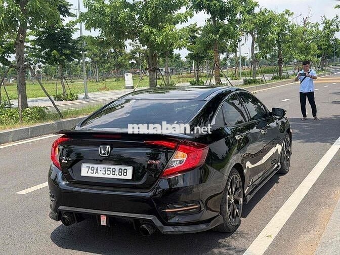 Honda Civic RS 2021 Đen 70.000km