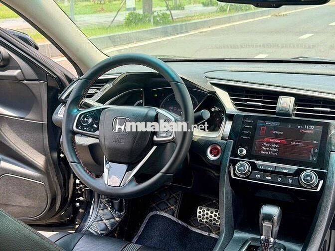 Honda Civic RS 2021 Đen 70.000km