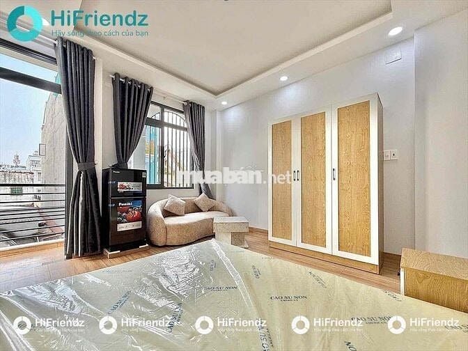 STUDIO BAN CÔNG - CỬA SỔ - NGAY CHỢ HOÀNG HOA THÁM - FULL NT ĐẸP