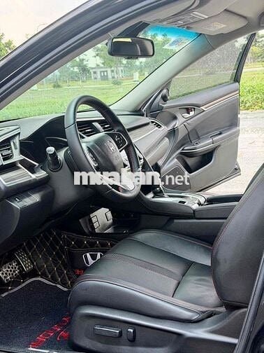 Honda Civic RS 2021 Đen 70.000km
